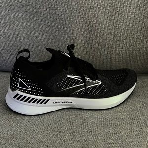 Brooks Levitate StealthFit GTS 5 Running Shoes - women’s size 8.5 NIB